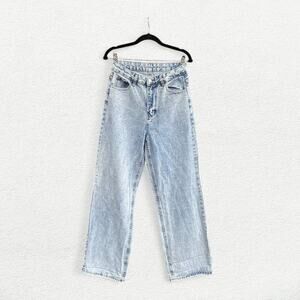 SheIn Wide Leg High Rise Denim Mom Jeans in Faded Blue